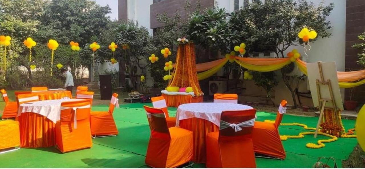 Dreamz Hospitality Gurgaon Hotel Exterior foto